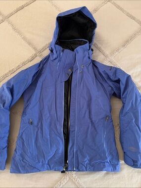 Columbia Women’s Omni-tech Blue Ski Jacket- Medium